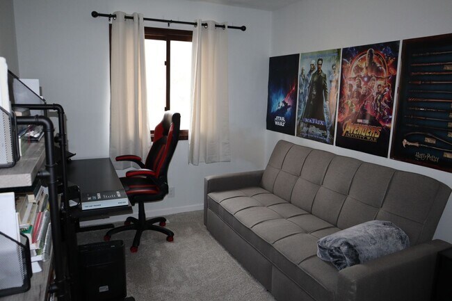 Building Photo - La Vista Home For Rent