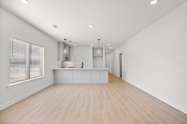 Building Photo - West Little Rock - 1500 SqFt New Constuction 3 Bed 2 Bath off Kanis Road