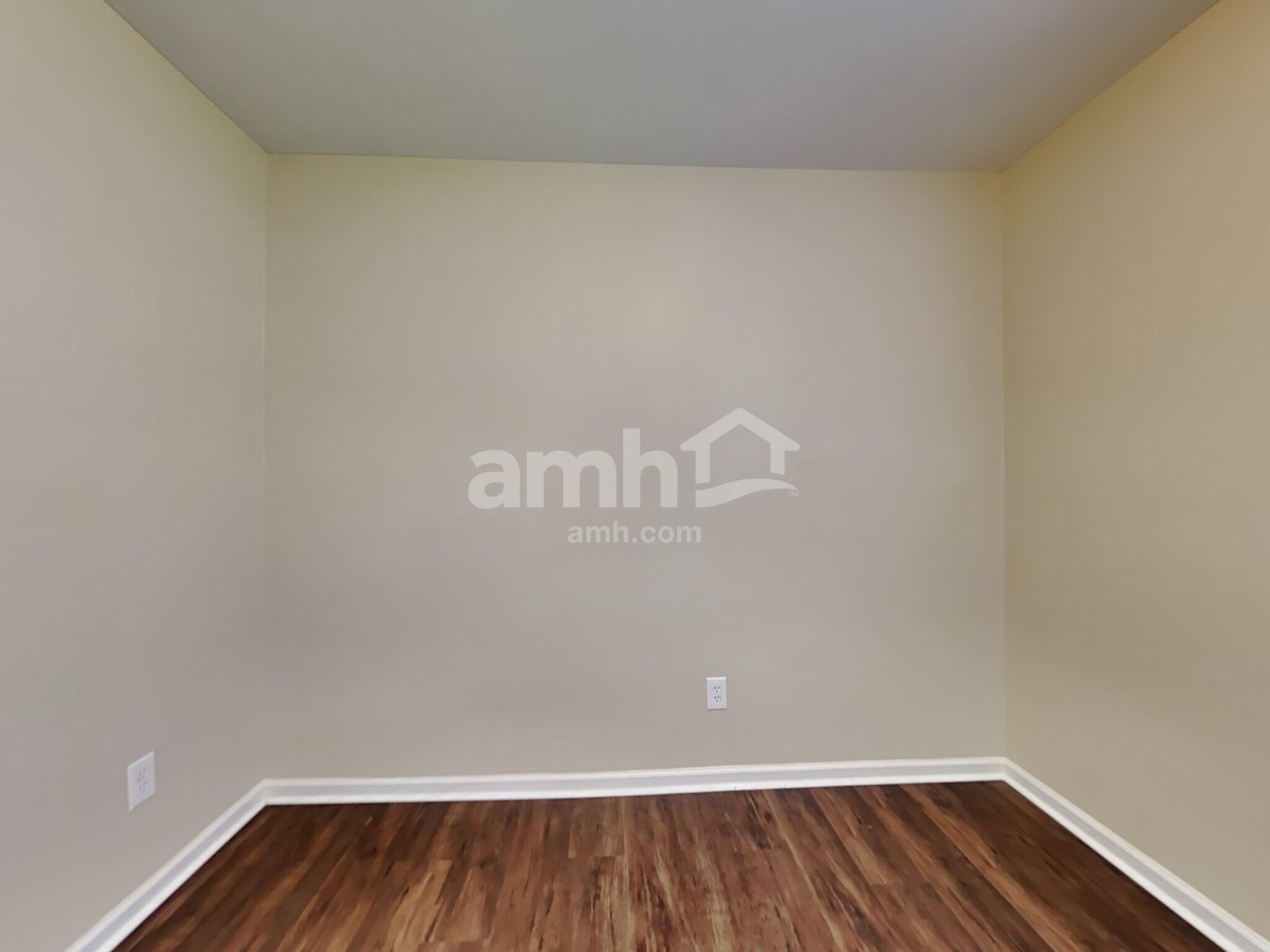 Building Photo - 213 Pine Hall Dr