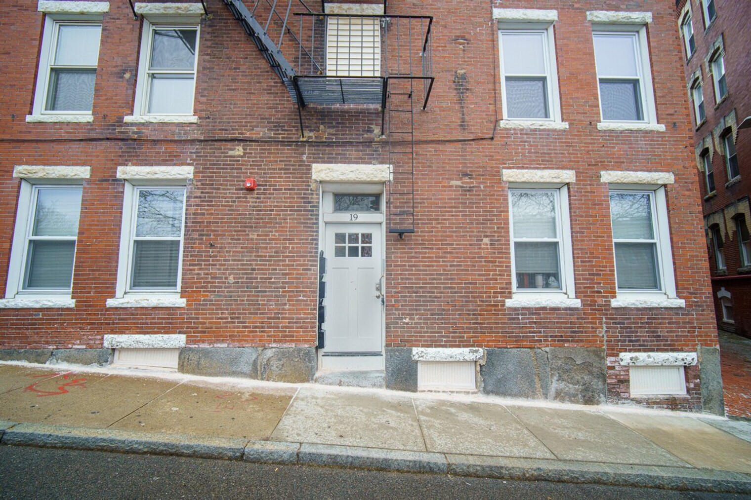 Building Photo - 600 Commercial St