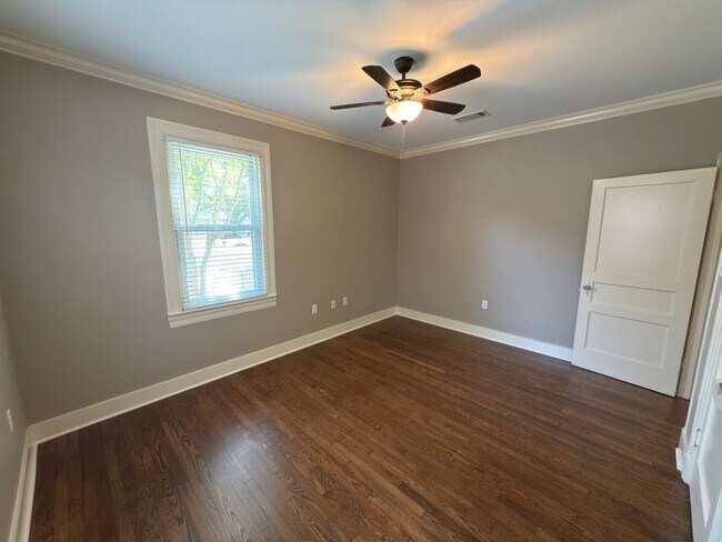 Building Photo - 3 Bed, 2 Bath Home in Southdowns - Fenced ...