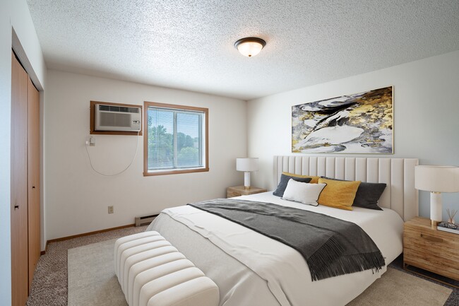 Fargo, ND Westview Towers Apartments | Bedroom - Westview Towers