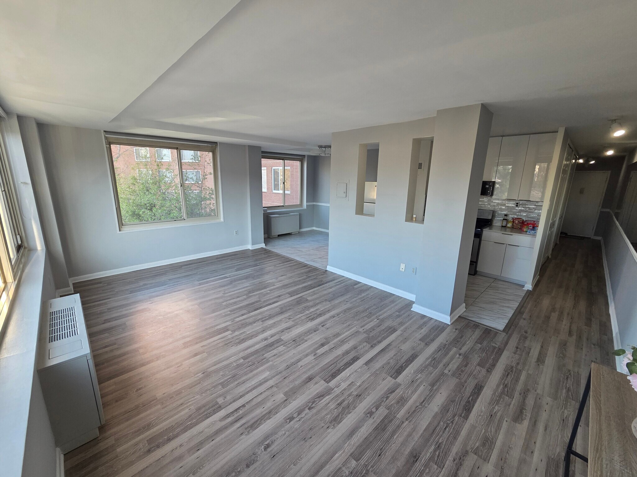 Building Photo - 4000 Tunlaw Rd NW