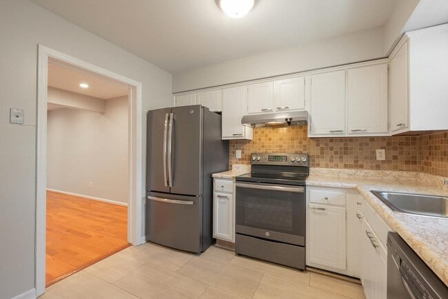Building Photo - 1510 Presidential Dr