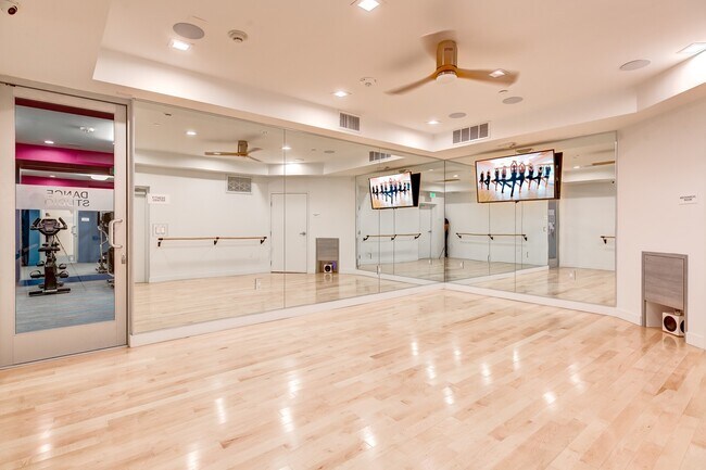 Building Photo - Unit Type: D2 Penthouse | 2 Bedroom + Loft...
