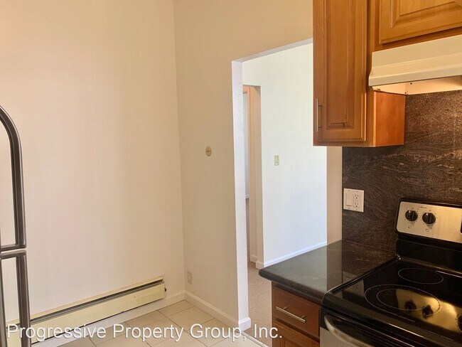 Building Photo - 1324 Jackson St