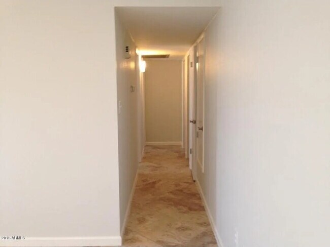 Building Photo - Desert Valley Estates Charm