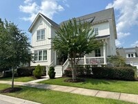 Building Photo - 174 Brailsford St