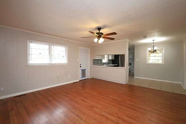 Building Photo - 1104 Kimberly Dr