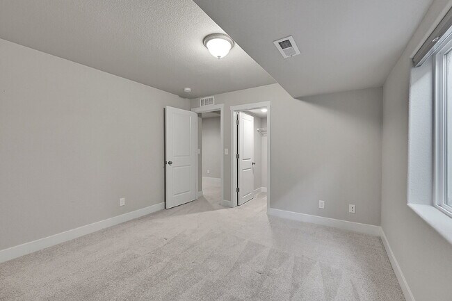 Building Photo - $2,895 - 4 Bed, 3 Bath Home in Colorado Sp...
