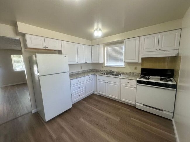 Building Photo - 1395 Carville Dr