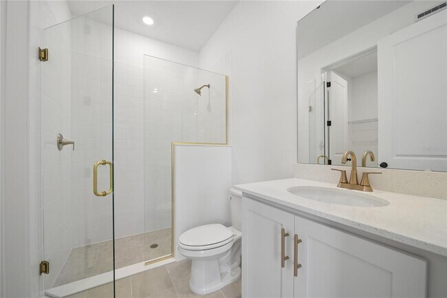 Building Photo - 15219 Hamlin Pk Dr