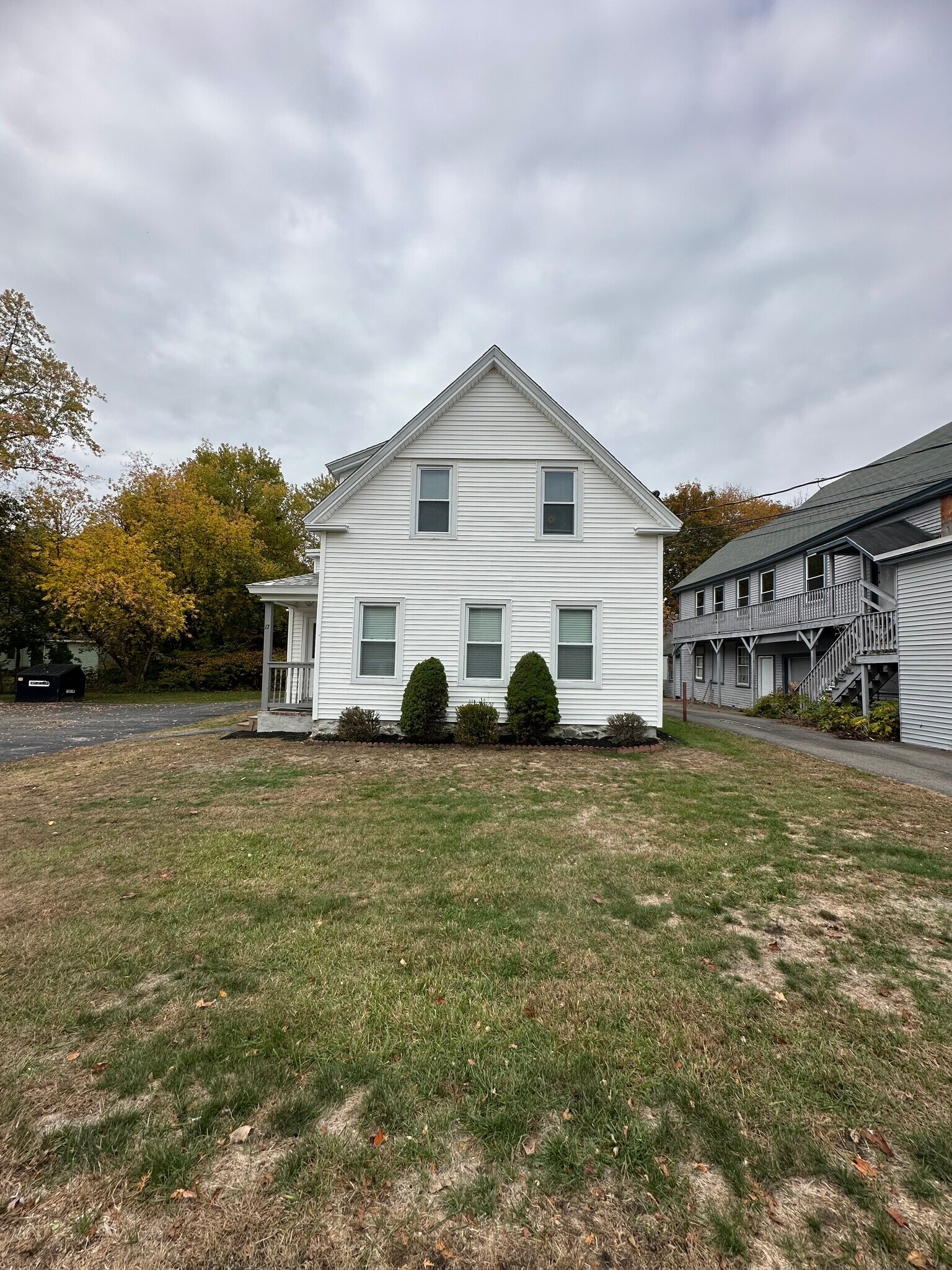 Building Photo - 17 Central St
