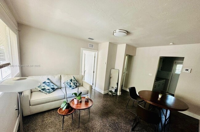 Primary Photo - 6149 SW 64th St