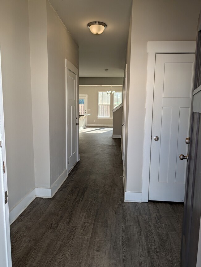 Building Photo - 222 Keaton Ct