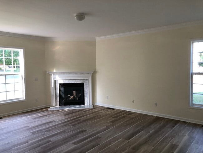 Building Photo - 1147 Pebble Creek Xing