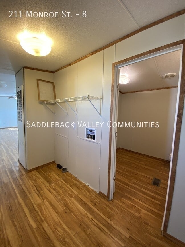 Building Photo - 211 Monroe St