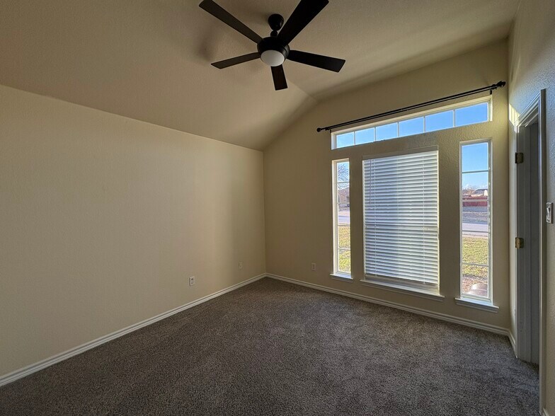 Building Photo - 2508 Isabelle Dr