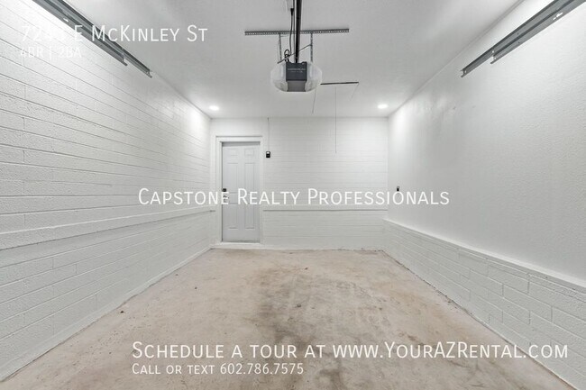 Building Photo - 7243 E McKinley St