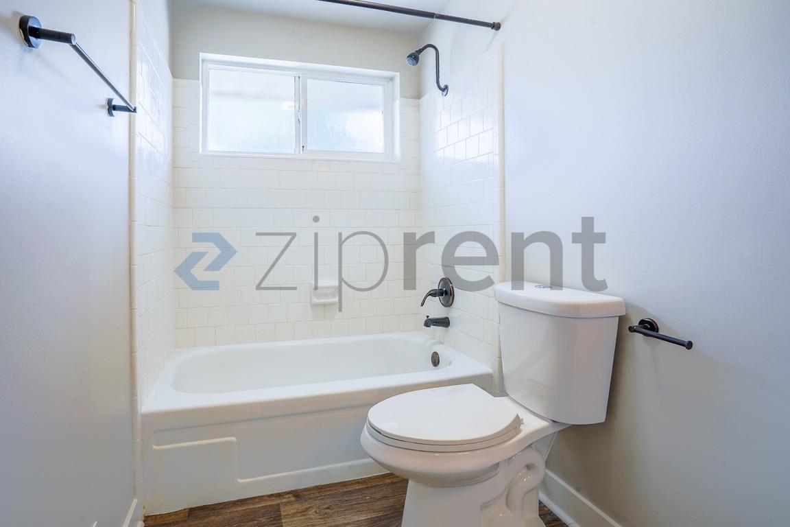 Building Photo - Unit Unit A