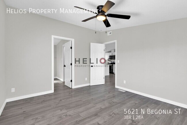 Building Photo - 5621 N Begonia St