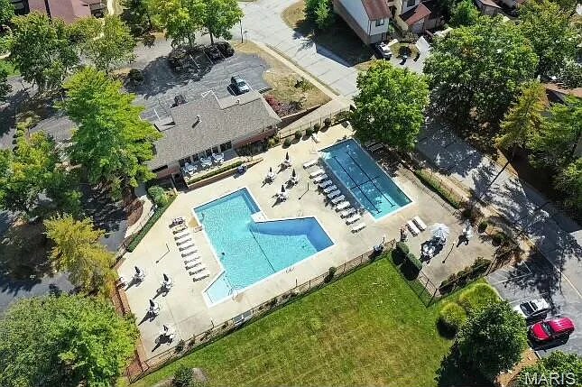 Building Photo - 708 Ridgeside Dr