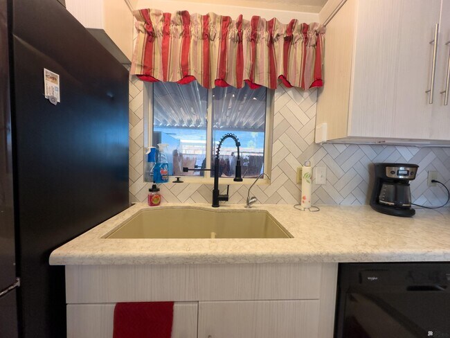 Building Photo - 13239 E 49th Dr