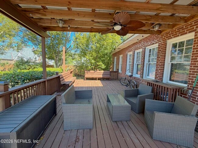 Building Photo - 3323 Park St