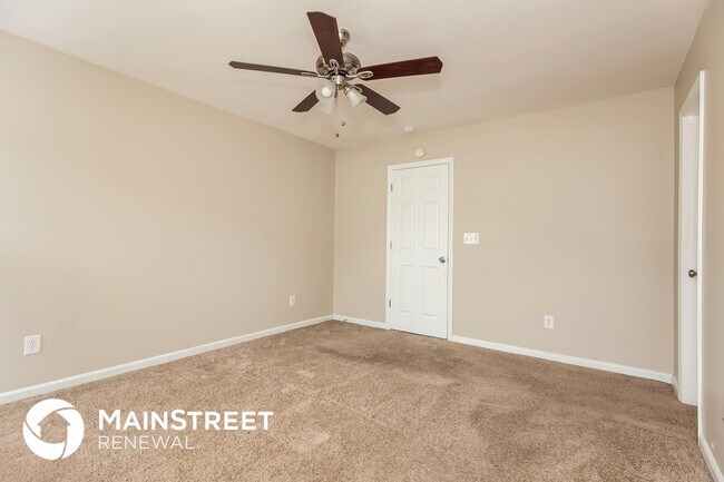 Building Photo - 5052 Osage Cir