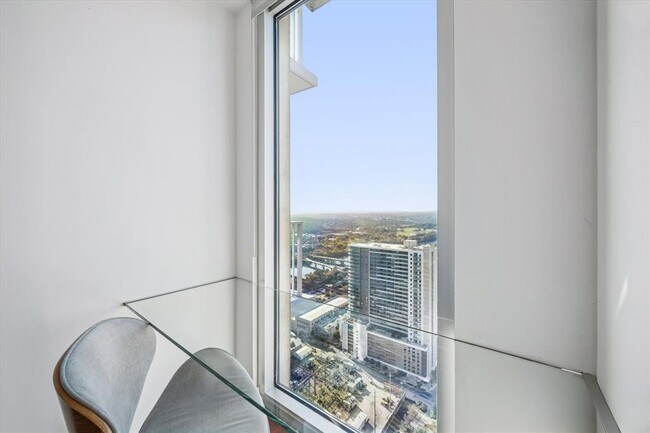 Building Photo - 360 Nueces St