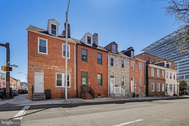 Building Photo - 843 E Lombard St