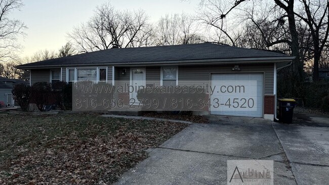 Building Photo - South KC Ranch on Cul de Sac, Finished Basement, Section 8 OK!