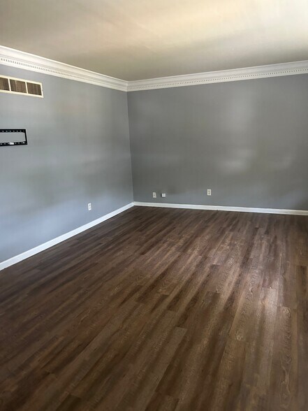 Building Photo - 7119 Wayles Dr