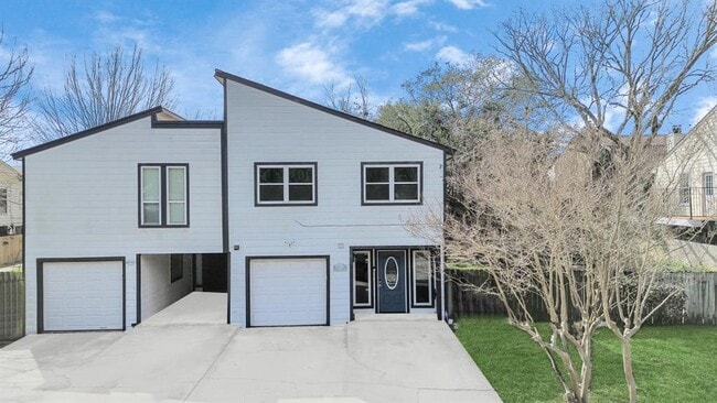 Primary Photo - 18122 Kings Row