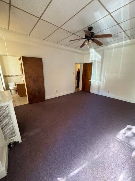 Livingroom - 151 N Hanover St