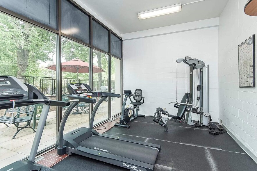 Workout Area - 207 5th Ave SW #308