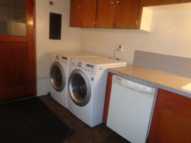 Building Photo - Breath of Fresh Air