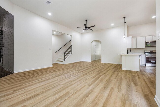 Building Photo - Stunning New Construction House in East Memphis!