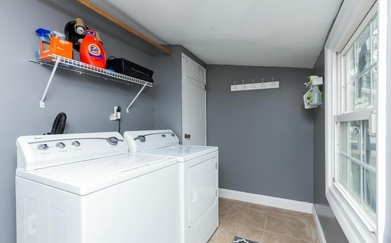 Building Photo - 825 S Linwood Ave