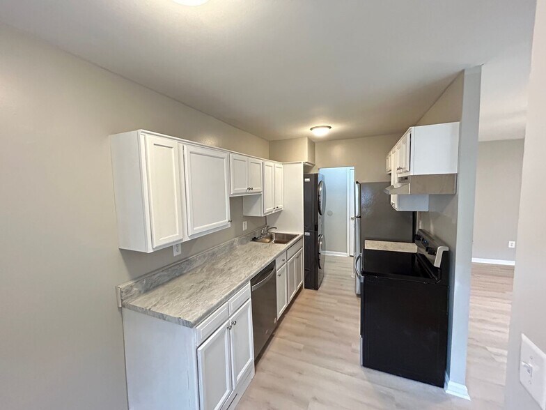 Building Photo - 5524 8th St NW