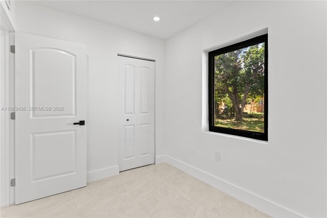 Building Photo - 15920 NW 17th Ct