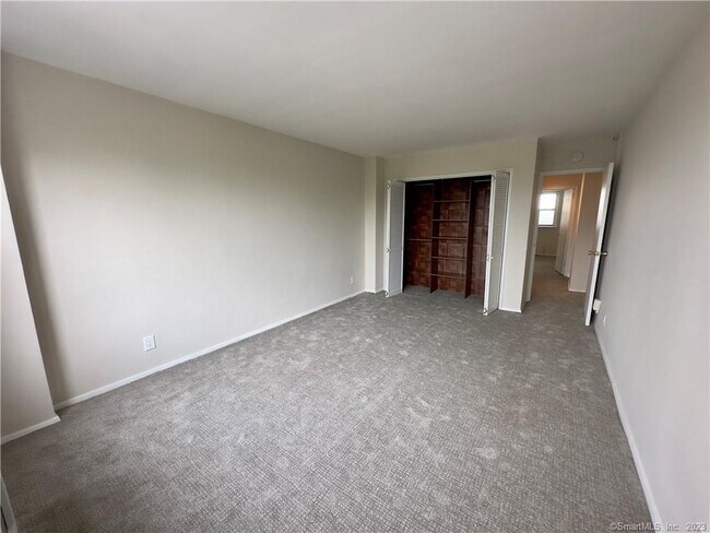 Building Photo - 91 Strawberry Hill Ave