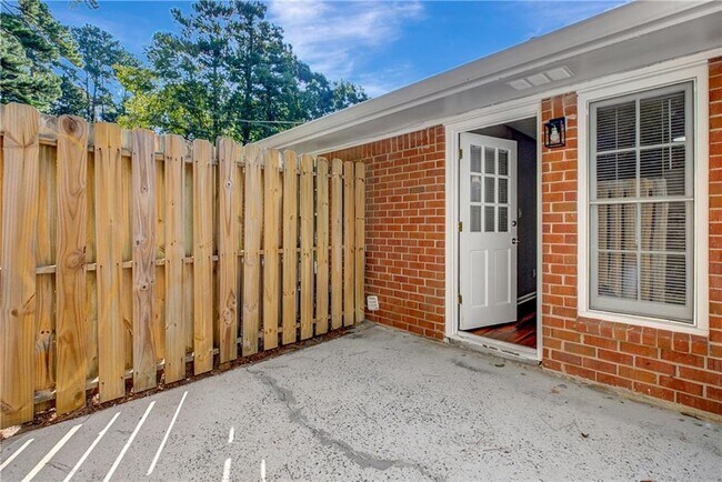 Building Photo - 105 Belle Dr