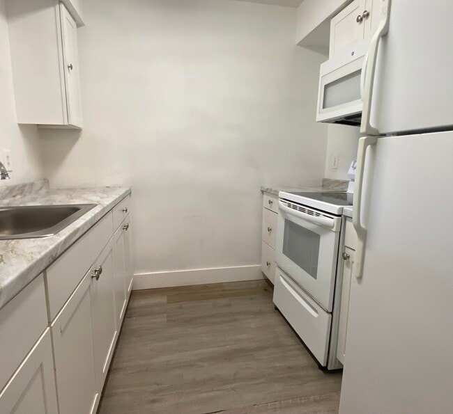 Building Photo - 4104 Inlet Cir