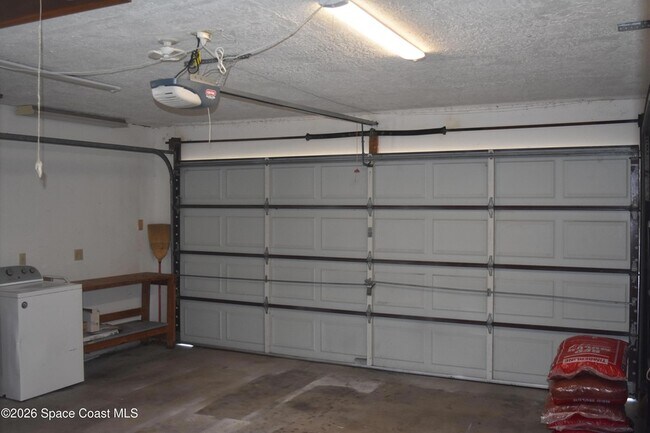 Building Photo - 364 Brookedge St NE