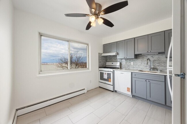 Building Photo - 1474 68th St