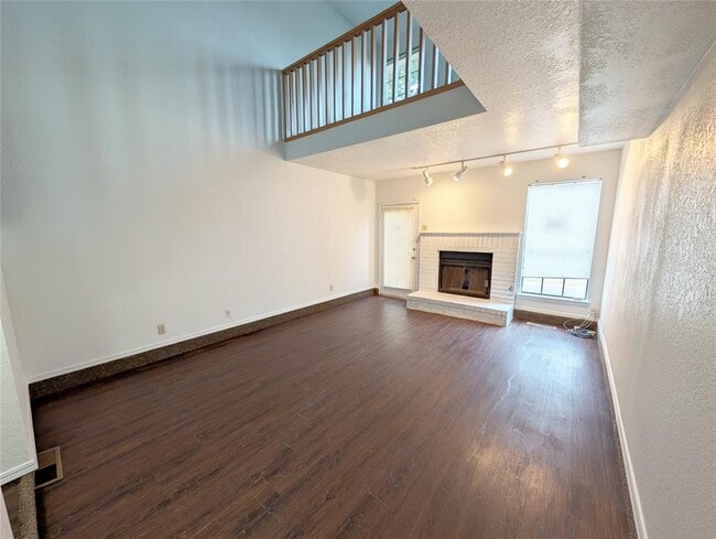 Building Photo - 12925 Carrie Ct