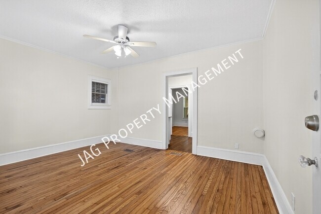 Building Photo - 2512 Park St