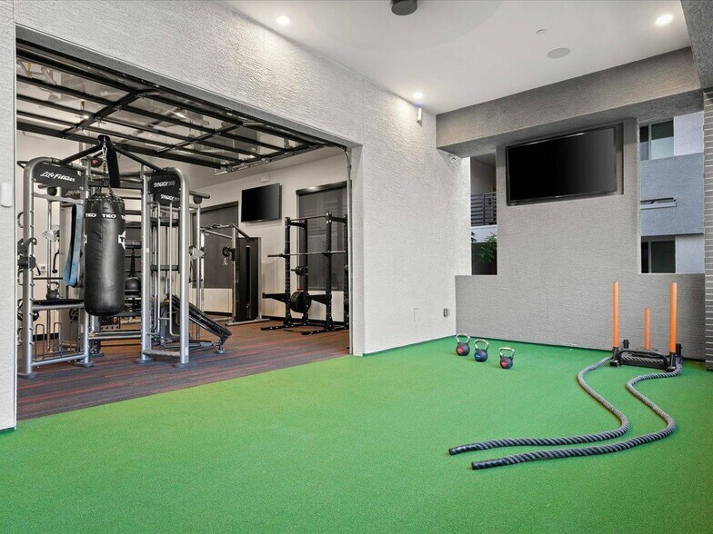 Indoor and Outdoor Workouts - Acero at the Stadium