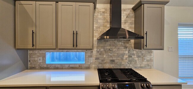 Building Photo - 13035 Bainbridge Trail